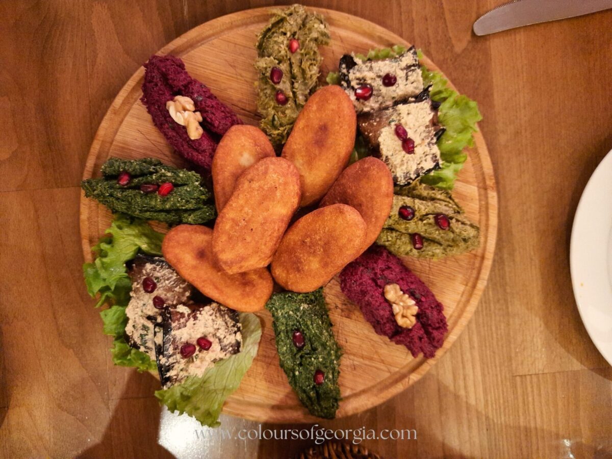 Mchadi, Pkhali, Melanzane con salsa di noci Cucina georgiana, Viaggiare in Georgia, Come organizzare un viaggio in Georgia